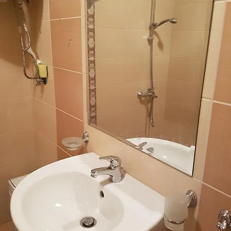 12th In Apartment *